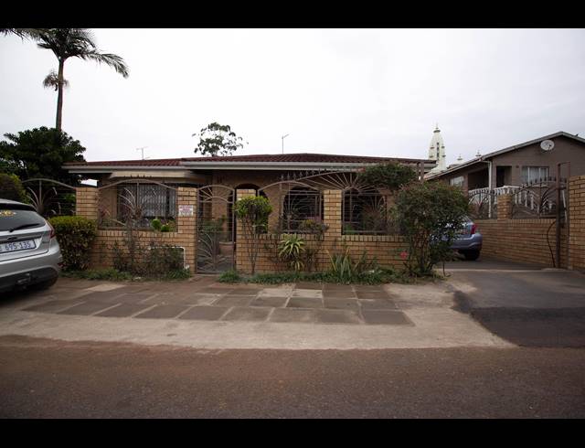 3 BEDROOM HOUSE FOR SALE IN WESTCLIFF
